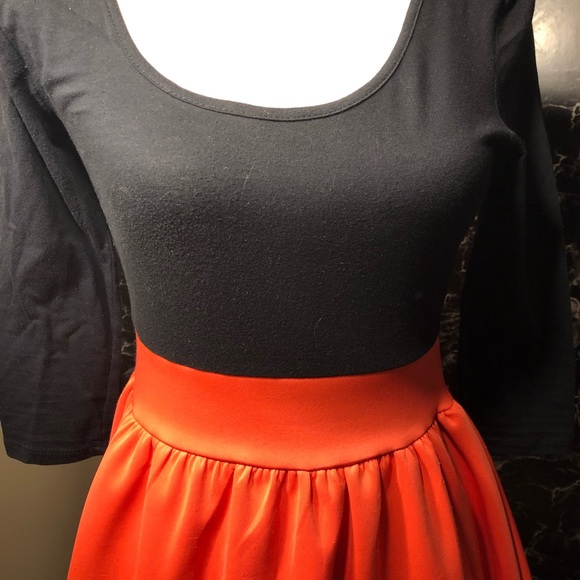 Ladies Dress - Picture 2 of 4